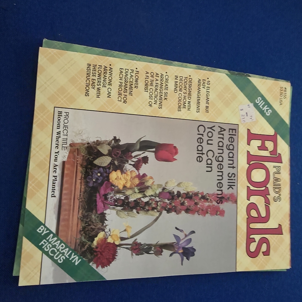 Assorted Craft Booklets - Picture 10 of 12